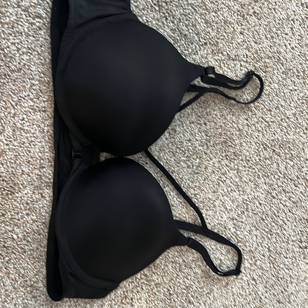 36 B Black Victoria’s secret black push up underwire front close bra